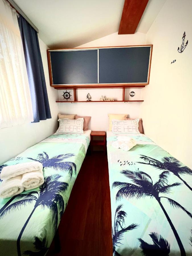 Mobile Home Nebo Luxus 클레노비차 외부 사진