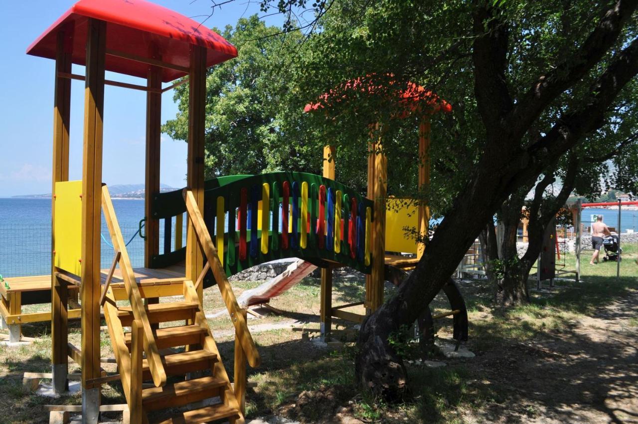 Mobile Home Nebo Luxus 클레노비차 외부 사진